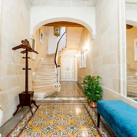 Monreal Boutique Townhouse - R024rm5 *